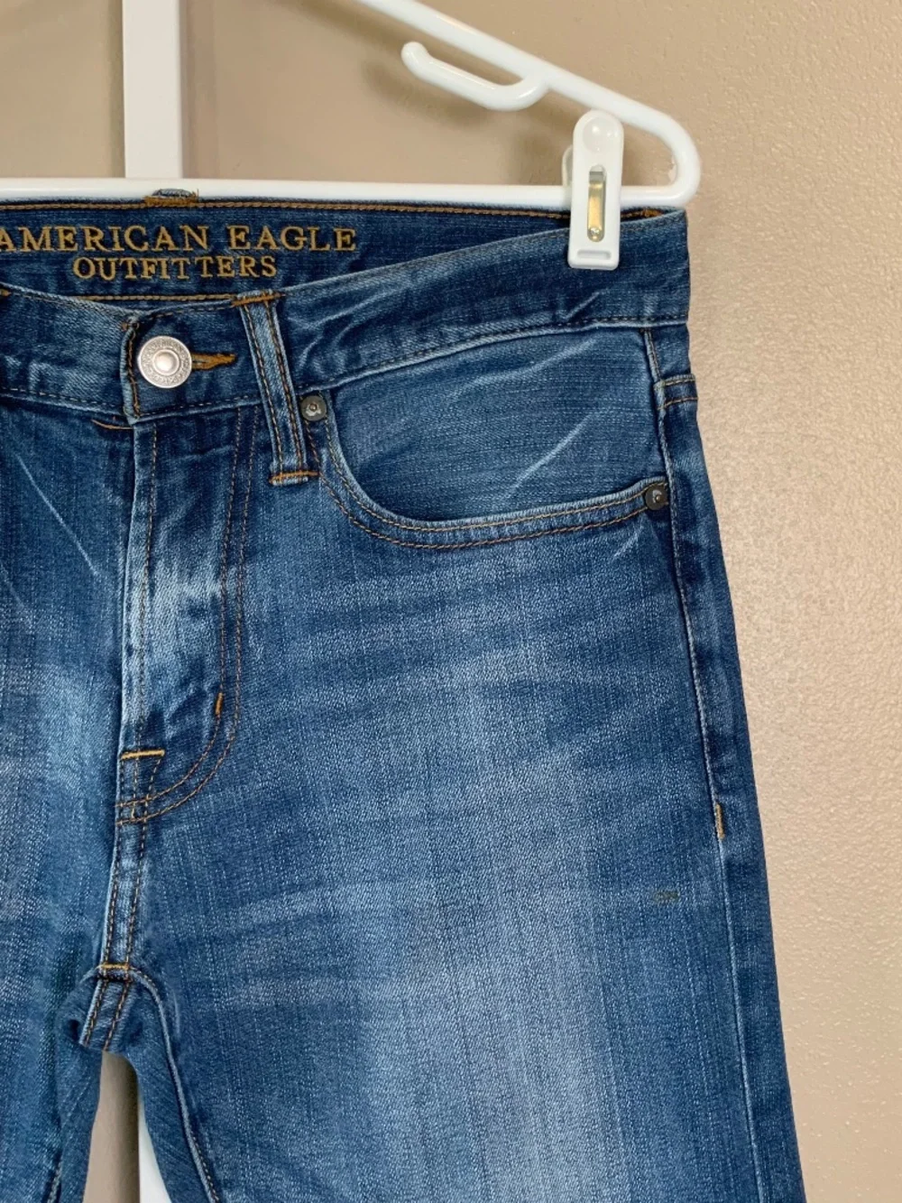 American Eagle Distressed Wash Slim Jeans